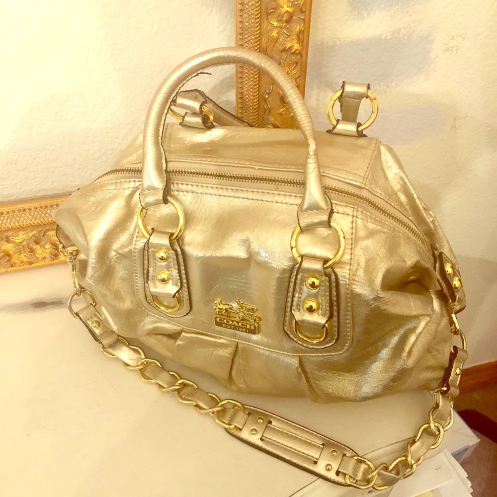 Metallic gold coach hand bag!